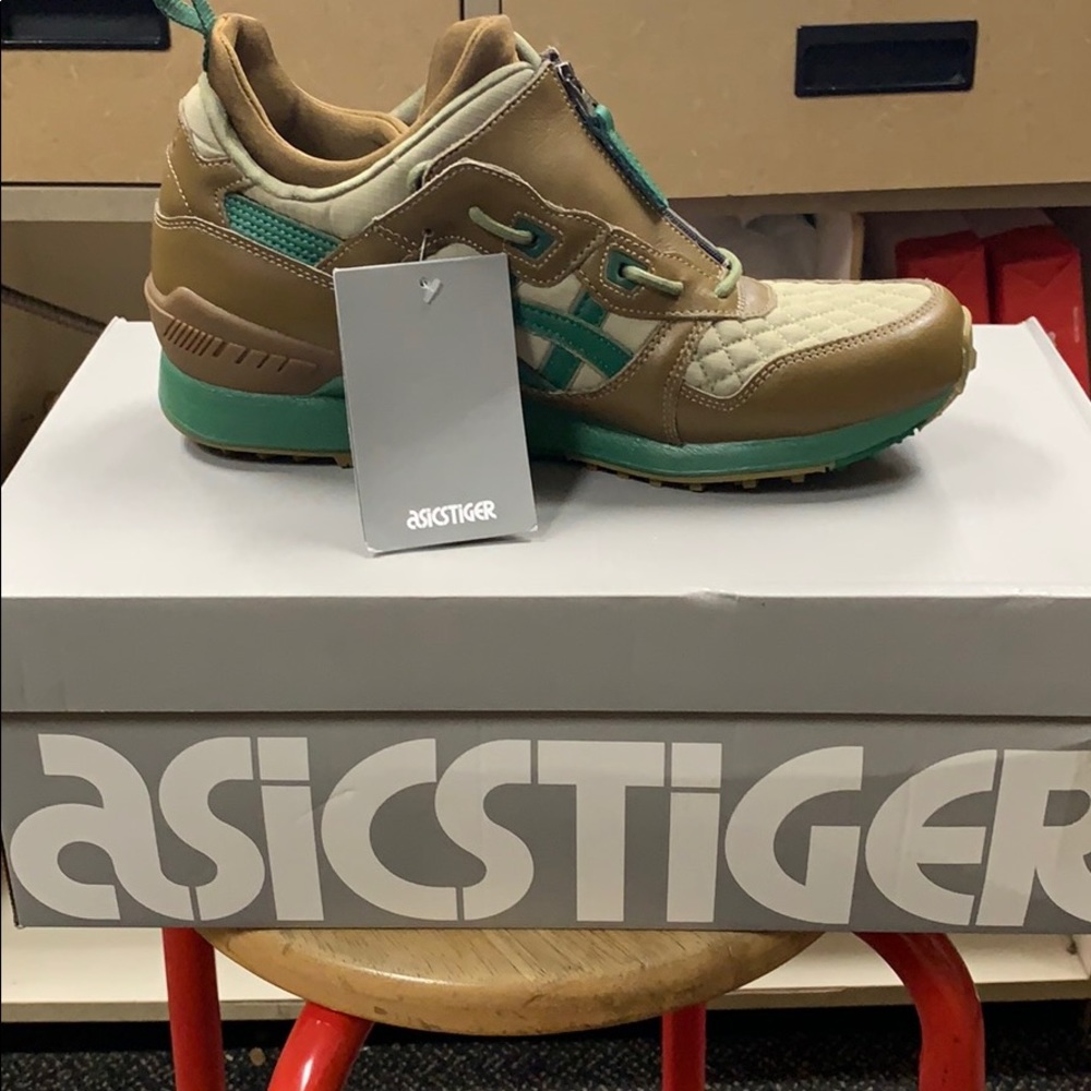 ASIC shoes
